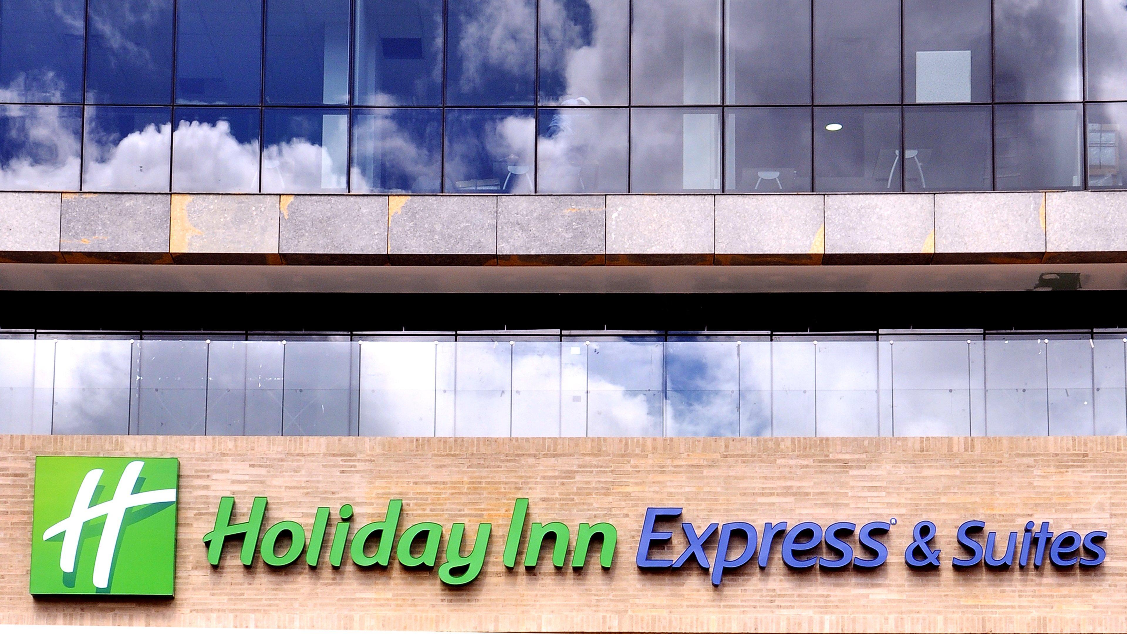 Holiday Inn Express&Suites Bogota Zona Financiera, an IHG Hotel Exterior foto