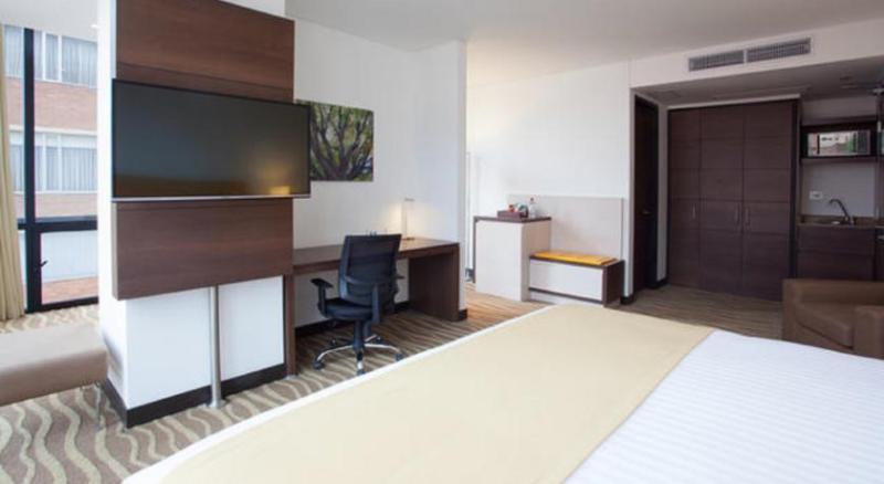 Holiday Inn Express&Suites Bogota Zona Financiera, an IHG Hotel Exterior foto